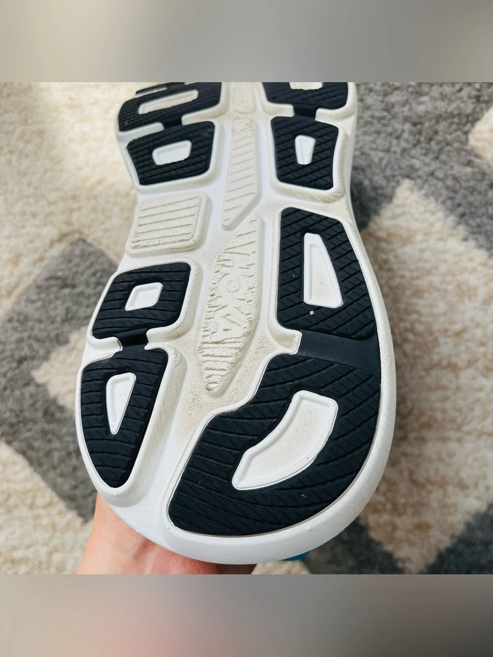 Hoka One One excellent pre